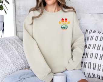 Custom Vet Tech Sweatshirt: Personalized Veterinary Gift