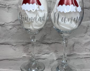Personalised Christmas Wine Glass, Santa Hat, Santa Claus, Christmas Wine Glass, Wine Glass with Name, Christmas Glass, Christmas Gift, Xmas