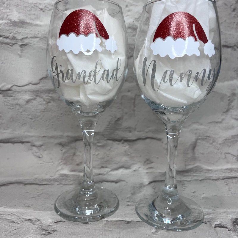 (Set of 2)Personalized Christmas Wine Glass, Santa Hat, Santa Claus, Christmas Wine Glass, Wine Glass with Name, Christmas Glass, Christmas Gift, Xmas