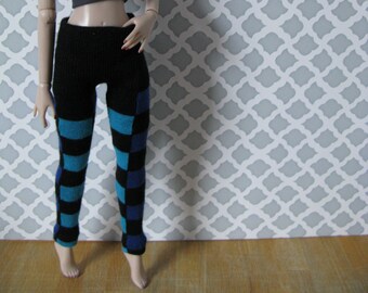 Black and blue checkered leggings for 16 inch fashion dolls