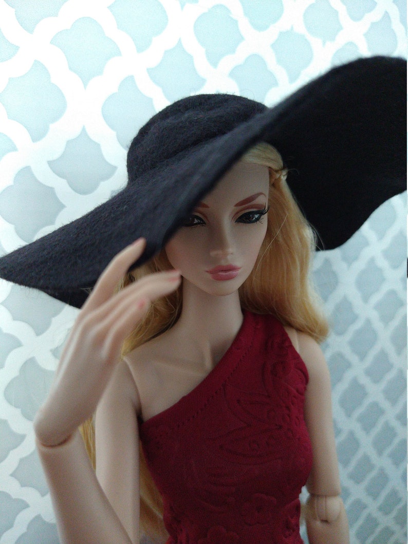 Felt wide-brimmed hat for 16 fashion dolls image 1