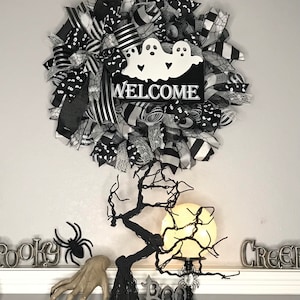 Halloween Wreath, Ghost Décor, Halloween Front Door Hanger, Black White Front Porch Decoration, Home Decor, Ghost greeter