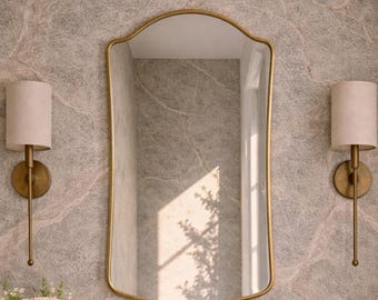 Miroir mural festonné pour meuble-lavabo de salle de bain - Miroir incurvé avec cadre en laiton arqué - Décoration murale irrégulière de style vintage - Décoration murale moderne ondulée