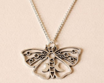 Mottenkette, Mondmotten-Gothic-Kette, handgefertigt