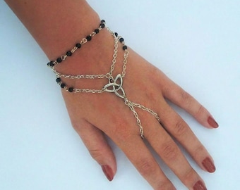 Keltischer Armreif, Schwarze Glasperle, keltischer Knoten Triquetra Handkette, Handgeschirr Armband, Gothic, handgemacht