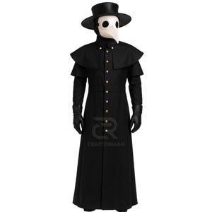 Puede incluir: Un disfraz de médico de la peste negro, que incluye un abrigo largo, sombrero, guantes y una máscara blanca en forma de pico. El abrigo tiene botones dorados y una capa. El disfraz es un atuendo histórico y gótico.