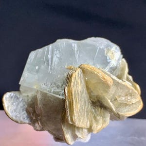 75ct Beautiful Aquamarine Crystal Specimen With Muscovite