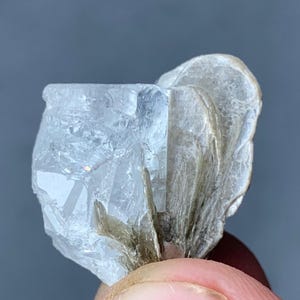 25ct Natural Aquamarine Crystal  with Muscovite - Raw Gem Specimen from Pakistan
