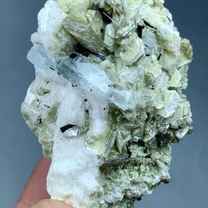 30g Beautiful Aquamarine Crystal Specimen With Muscovite From Pakistan