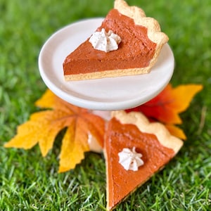 Fake mini pumpkin pie slice | Fake Bake | Home Decor | fall decor | pumpkin decor | Fake pie