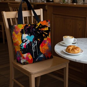 Levendige draagtas met graffitikunst | Kleurrijk streetart-pop-artontwerp | Versterkend profiel voor zwarte vrouwen | Cadeau voor haar: urban fashionstatement