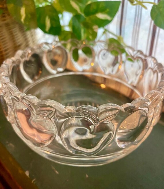 Beautiful Tiffany & Co. Apple Crystal Bowl - Etsy Beautiful Tiffany & Co. Apple Crystal Bowl - Etsy