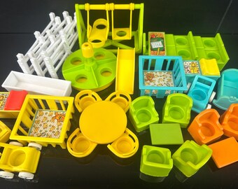 ビンテージのフィッシャープライス プレイファミリー ブラウンハウス