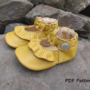 Babyschoenpatroon MaryJane-schoenen met ruches PDF-naaipatroon met tutorial afbeelding 1