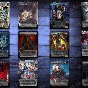 K&ouml;nnte beinhalten: Eine Sammlung von zw&ouml;lf Fantasy-Kunst-Sammelkarten. Jede Karte zeigt einzigartige Kunstwerke mit Titeln wie "Dr. Jekyll & Mr. Hyde", "Exsanguinate Blood" und "The Legend". Die Karten zeigen verschiedene Charaktere und Szenen mit detaillierten Illustrationen und Text.