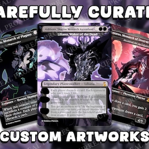Puede incluir: Cartas personalizadas de Magic: The Gathering con ilustraciones detalladas de planeswalkers y criaturas. Las cartas incluyen texto como "Carefully Curated" y "Custom Artworks."