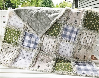 Pre Cut Rag Quilt KIT - Isabel&#39;s Garden~ daisy and floral, green, cream, gray gingham and white, farmhouse
