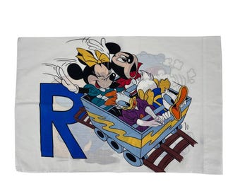Funda de almohada vintage de Disney con Mickey Mouse y Goofy en la montaña rusa, fabricada en EE. UU.