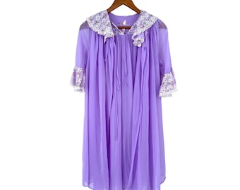 Conjunto de peignoir vintage de los años 60, camisón de nailon transparente, bata de encaje floral morado, talla pequeña