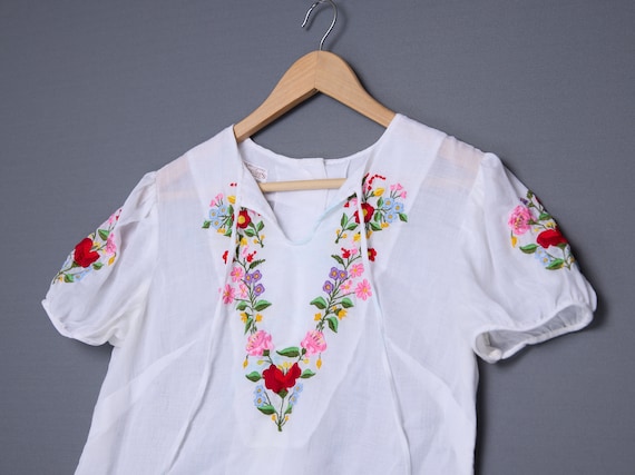 vintage 1970s floral embroidered blouse peasant t… - image 2