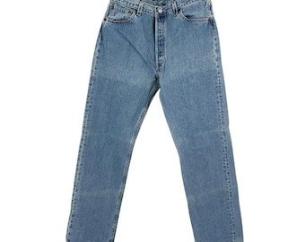 Jeans Levi's 501 vintage para hombre, hechos en EE. UU., con cierre de botones, de mezclilla, talla 36x34 (34x32), años 80 y 90.
