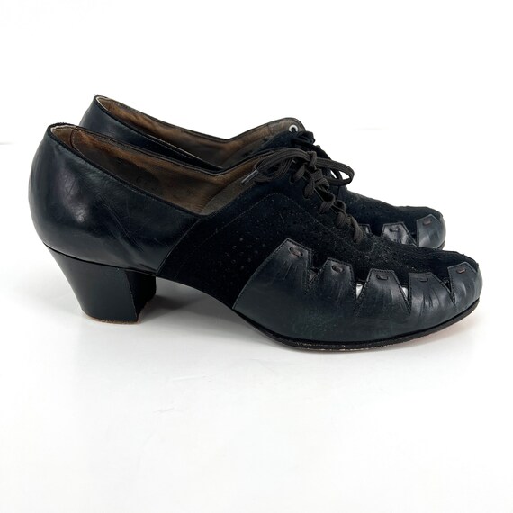 vintage 1940s heels Walk Over tie shoes - image 3