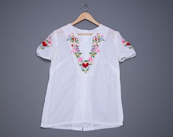 vintage 1970s floral embroidered blouse peasant top