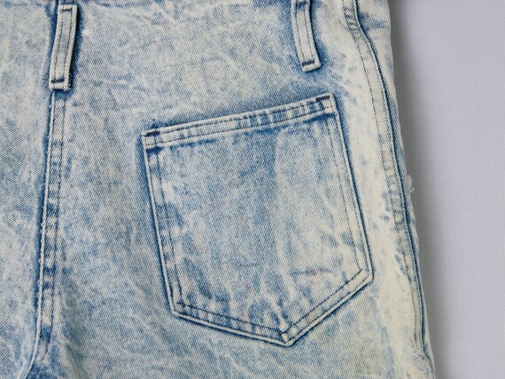 vintage 80s acid wash high rise denim jean shorts… - image 9