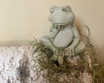 Handmade Concrete Garden Statue Toad Frog