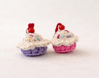 Two-Bite Cupcake Keychain Pattern