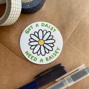 Sticker marguerite pour infirmières | Cadeau pour infirmière, Semaine des infirmières, Sticker fleur, Drôle, Phrase d'accroche pour infirmière, Sticker vinyle brillant