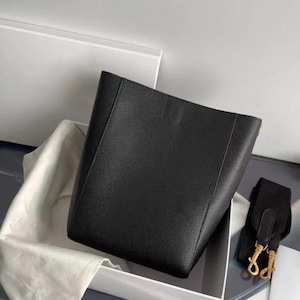 Bolso grande tipo cubo de piel auténtica, bolso de mano, bolso de piel de grano completo, bolso de piel auténtica con correa ancha y piel de lava