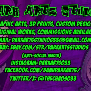 Puede incluir: Un fondo morado con texto verde que dice "DARK ARTS STUDIOS". El texto enumera servicios que incluyen artes gr&aacute;ficas, impresiones 3D y dise&ntilde;os personalizados. Se proporciona informaci&oacute;n de contacto, incluidos correo electr&oacute;nico y enlaces de redes sociales.