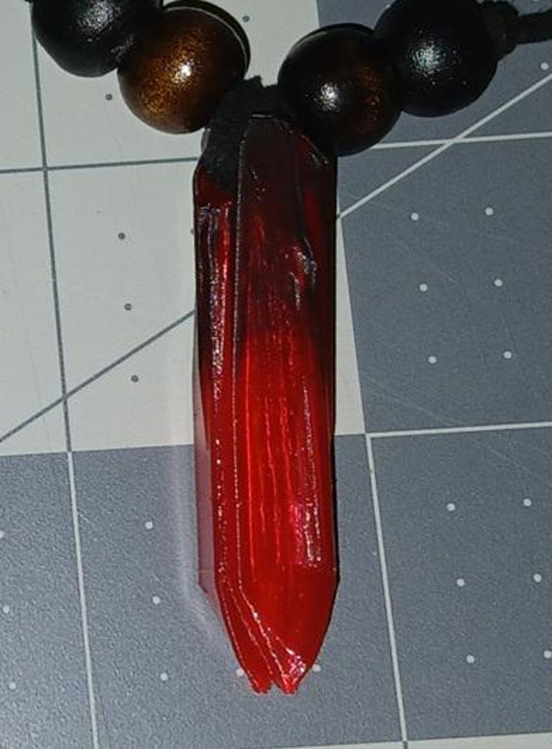 Collar de cristales Kyber con sable de luz de sombras inspirado en Star Wars, multicolor, impreso en 3D Red