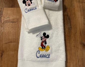 Juego de toallas de Mickey Mouse de 3 piezas bordadas y personalizadas