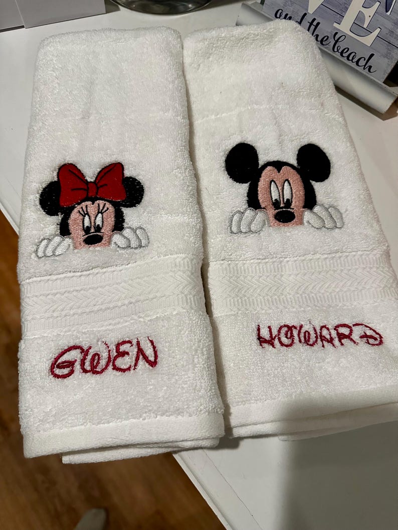 Best HD Pictures about  Mickey Mouse Hand Towels  with No AI Images