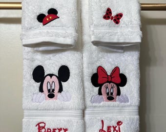 Personalized Embroidered Mickey Mouse/Minnie Mouse Hand Towels Set with Matching Washcloths