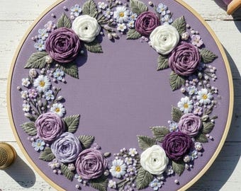 ライラックリースの手刺繍パターン、紫色のライラックの花のデザイン