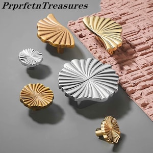 Antique Semi Circle Fan Shape Pull/Petal Wardrobe Pull Knobs/Semi-Circle Cabinet Door Handles/Gold Dresser Pulls/Drawer Pull Handle/GoldKnob