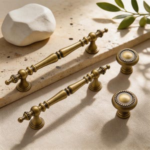 Maniglie per cassetti in ottone anticato/Maniglie per porte in bronzo a forma di corona/Maniglie per cucina/Maniglie per cassettiere/Pomelli per cassetti di scarpiere da cucina/Accessori per mobili