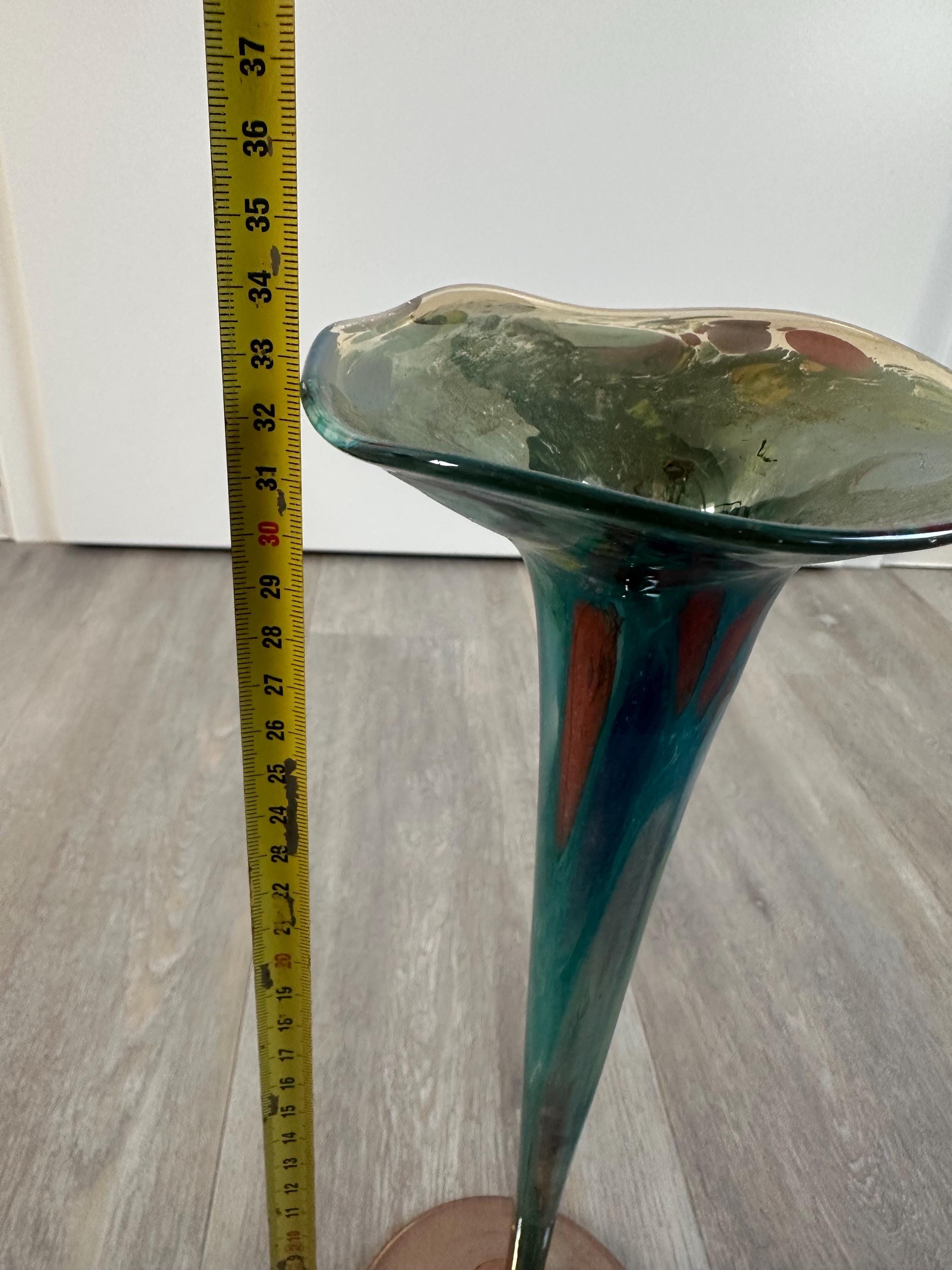 ムラーノアートガラスの花瓶 – アーティストのサイン入り、ユニークな