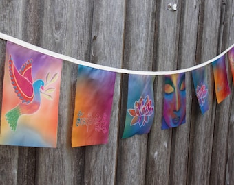 Banderas OM MANI padme hum / banderas de oración budista / pancarta de mantra sagrado / decoración de pared de meditación / símbolo de paloma de la paz / pancarta de sala de yoga /