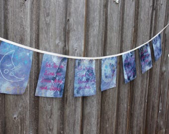 Bandera de oración SOL, LUNA y ESTRELLAS / pancarta de pared celestial / banderas de oración astrológica / arte del círculo del zodíaco / decoración espiritual de la luna / signo del horóscopo