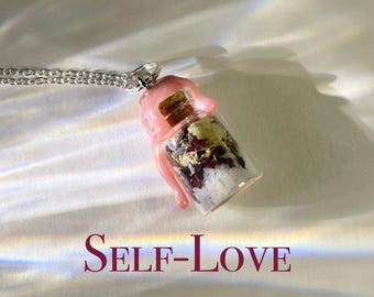 手作りのセルフラブスペルジャーネックレス：魔女のハーブと花のペンダント