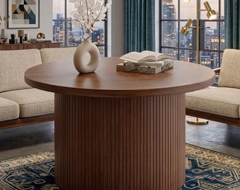 Mesa de centro redonda de nogal con tambor giratorio, mesa auxiliar de estilo moderno de mediados de siglo.