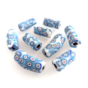 Millefiori Java Trade Beads Cylinder 12-15 x -24-27 mm Vit, Blå och Röd Blandade Färger