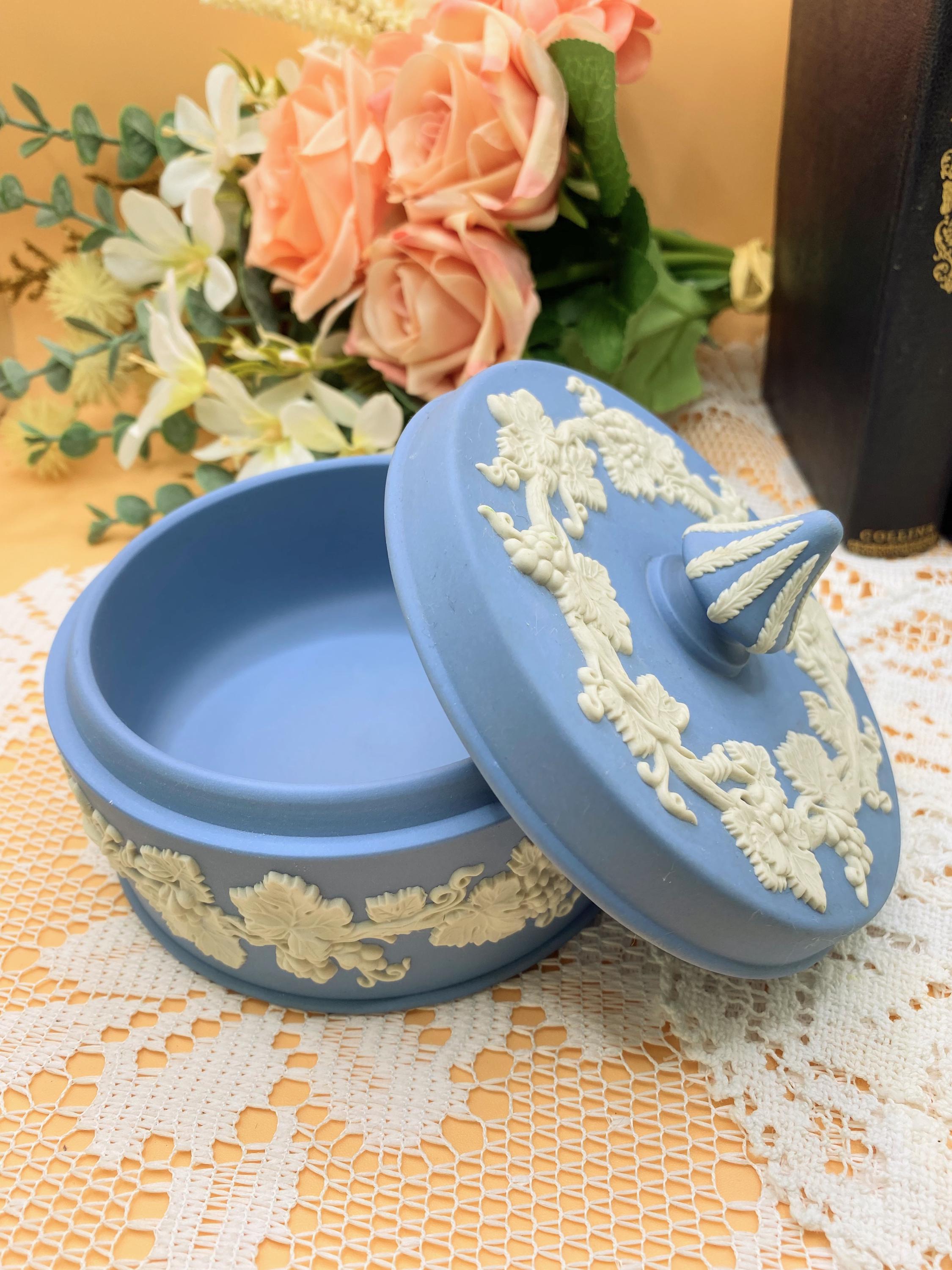 Vintage Wedgwood Jasperware Lidded Trinket Pot: Blue Grapevine