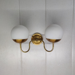 Modern Brass Wall Sconce, Double Globe Vanity Light, Stylish Bathroom Wall Lamp, Gold Mirror Sconce, Dual-Arm Glass Lighting Fixture