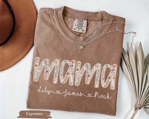 Personalized Faux Pearl Shirt for Mom With Kids Names, Floral Mom Shirt Personalized, Mothers Day Gift Shirt For Mama, Gift For Mom Shirt