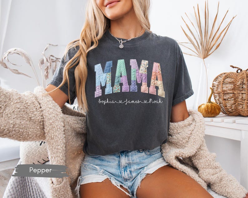 Camisa personalizada con parches falsos para mamá con nombres de niños, camisa floral personalizada para mamá, regalo para el Día de la Madre para mamá, regalo para mamá imagen 4